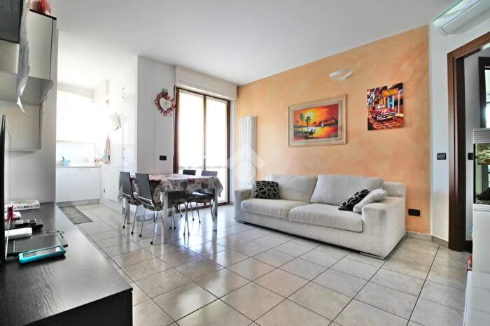 Appartamento trilocale in vendita in Via Matteotti, Mariano Comense