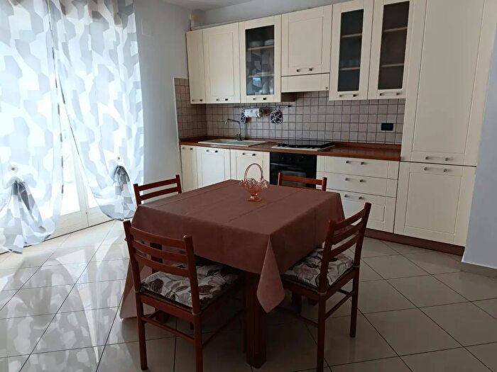 Appartamento trilocale in affitto in Via Galileo Galilei, Tortoreto