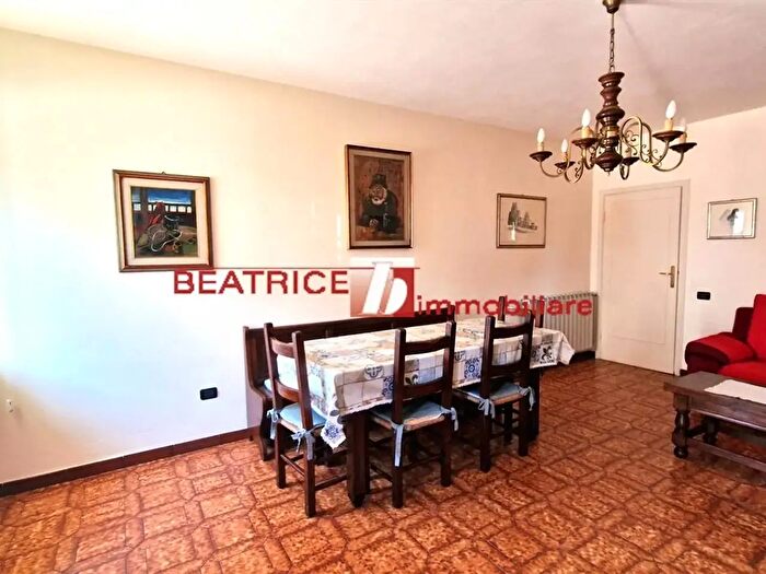 Casa con 9 locali in vendita in Via del Broccoletto, Lucca