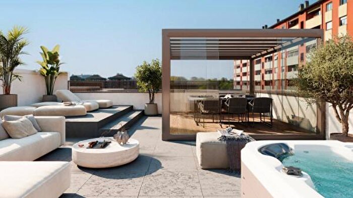 Appartamento quadrilocale in vendita in Via Cannero, Milano