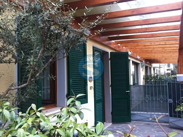 Appartamento monolocale in affitto in Pietrasanta