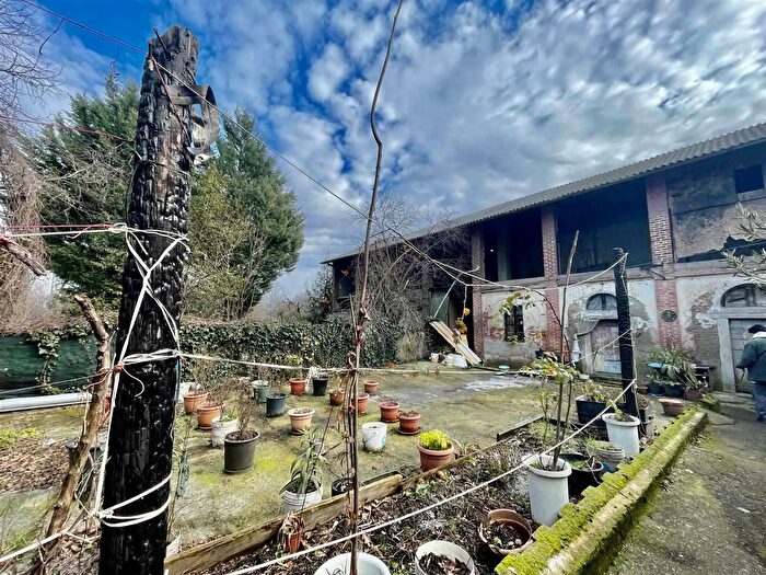 Casa con 10 locali in vendita in Lentate sul Seveso, Lentate Sul Seveso