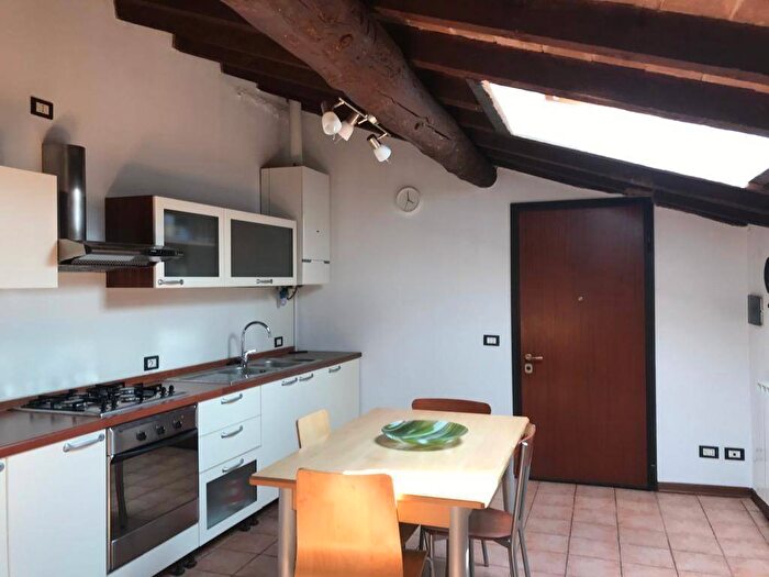 Appartamento bilocale in affitto in Via Quinzano, Centro, Castel Mella