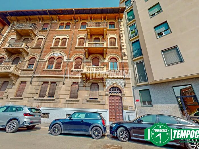 Appartamento quadrilocale in vendita in Piazza Valfré, Alessandria