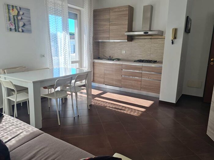 Appartamento quadrilocale in affitto in Via Roma, Lido di Camaiore, Camaiore