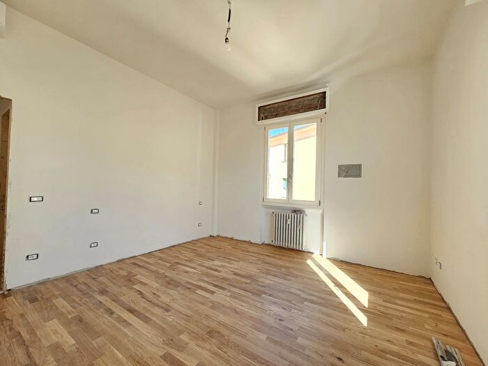 Appartamento trilocale in vendita in Viale Eleonora Duse, Firenze