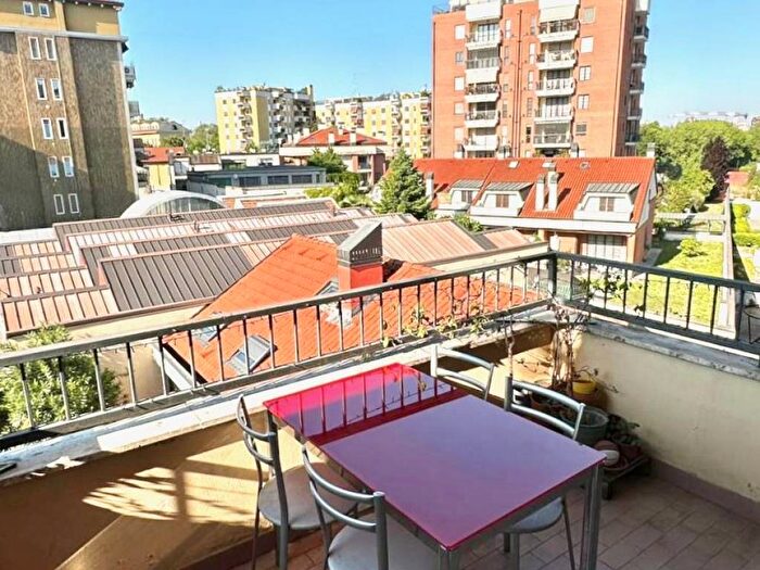Appartamento bilocale in affitto in Via Ettore Ponti, Barona, Milano