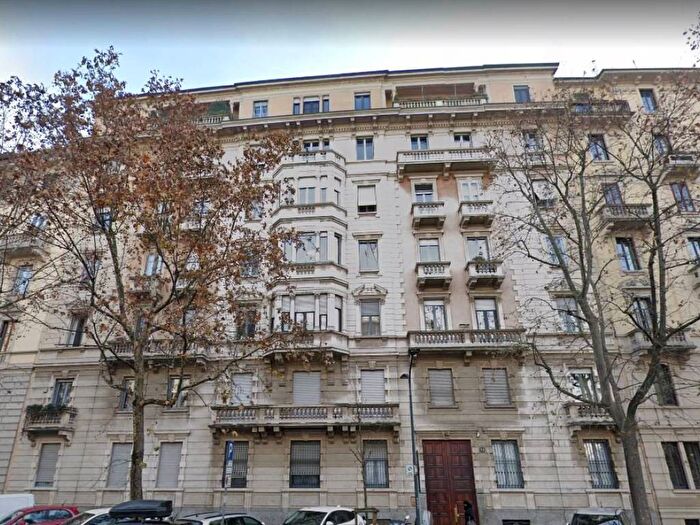 Appartamento quadrilocale in affitto in Via Francesco Melzi d'Eril, Arco della Pace, Milano