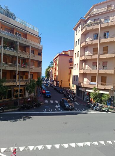 Appartamento con 6 locali in vendita in Via Roma, Ventimiglia