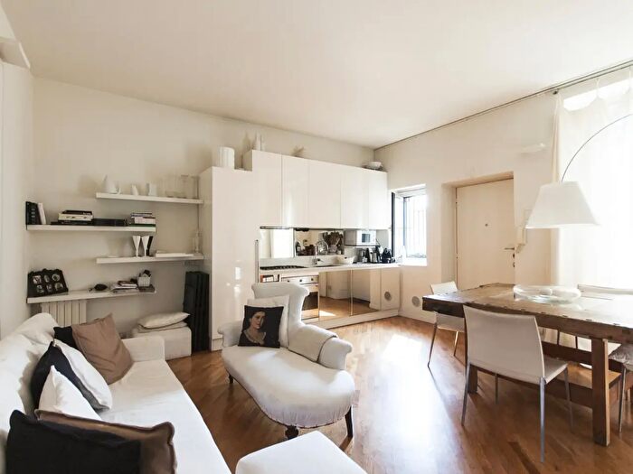 Appartamento trilocale in affitto in Milano