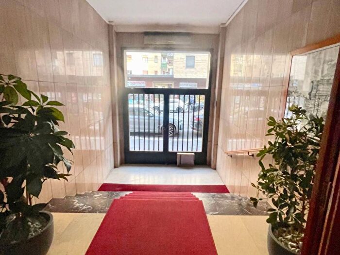Appartamento bilocale in affitto in Via Tito Livio, Lodi Brenta, Milano