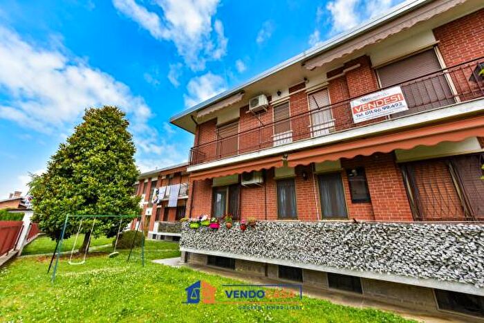 Appartamento trilocale in vendita in Via dei Giardini, Carignano