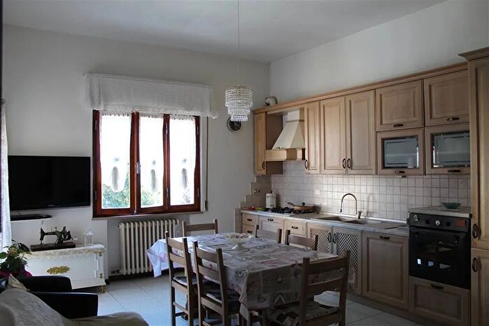 Appartamento quadrilocale in vendita in Via II Giugno a Certaldo Firenze, Certaldo