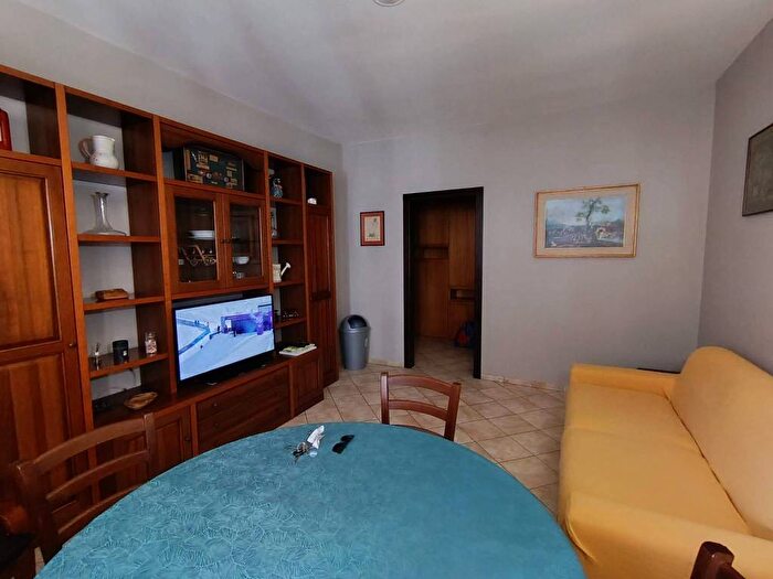 Appartamento bilocale in affitto in Via Desenzano, Gambara, Milano