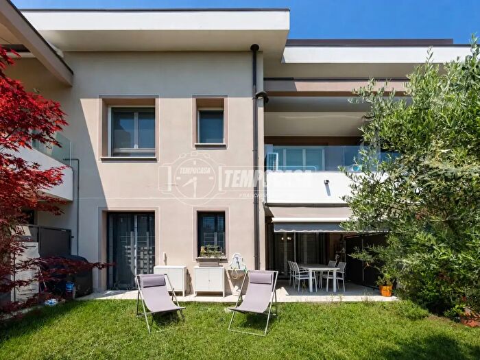 Appartamento trilocale in vendita in Via Mincio, Cernusco Sul Naviglio
