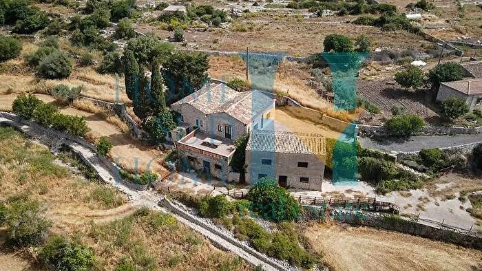 Casa in vendita in Modica, Noto