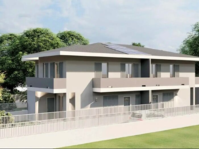 Casa quadrilocale in vendita in Via Italo Balbo, Montepaone