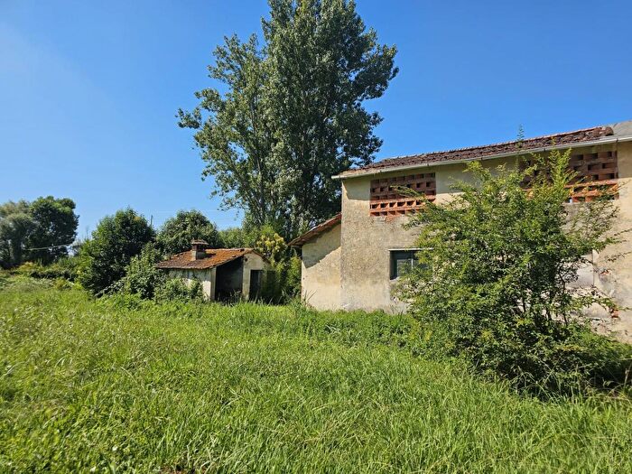 Casa con 7 locali in vendita in Massarosa