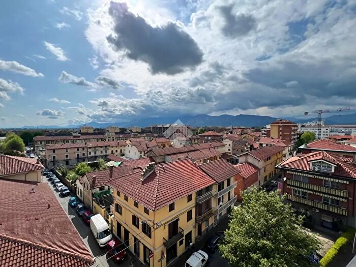 Appartamento trilocale in affitto in Via Roma, Cirie