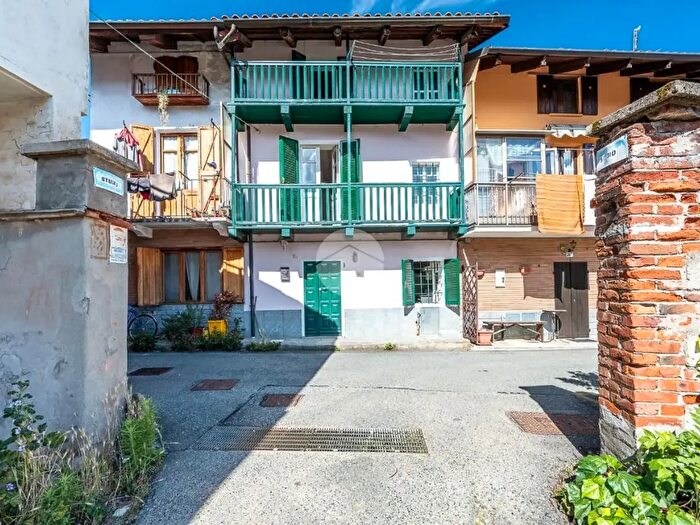 Casa trilocale in vendita in Via Alessandro Manzoni, Cafasse