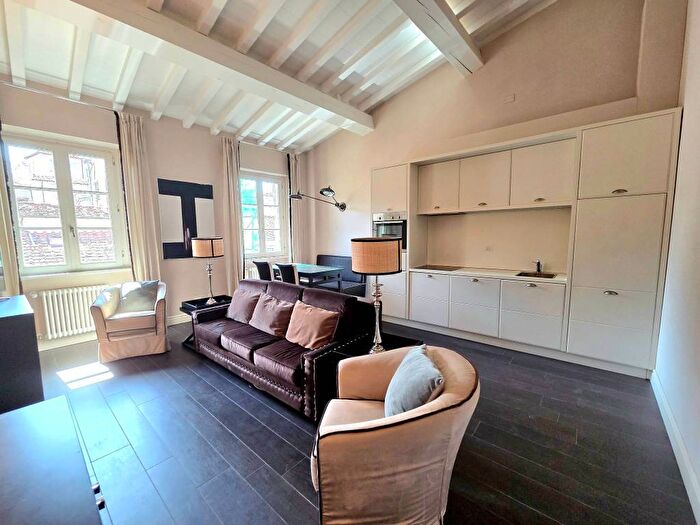 Appartamento trilocale in affitto in Borgo Ognissanti, Borgo Ognissanti Il Prato, Firenze