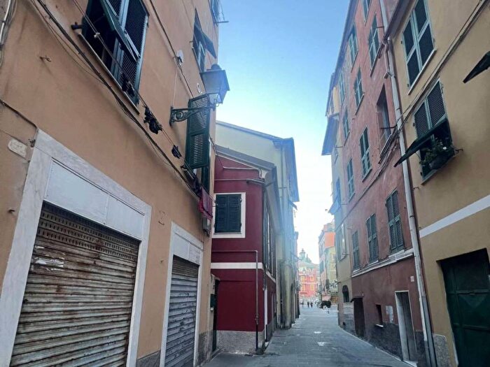 Appartamento con 5 locali in affitto in via Paglia A, Sestri Ponente, Genova
