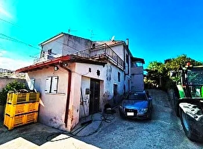 Casa con 5 locali in vendita in Strada delle Cave Chieti Ch, Chieti