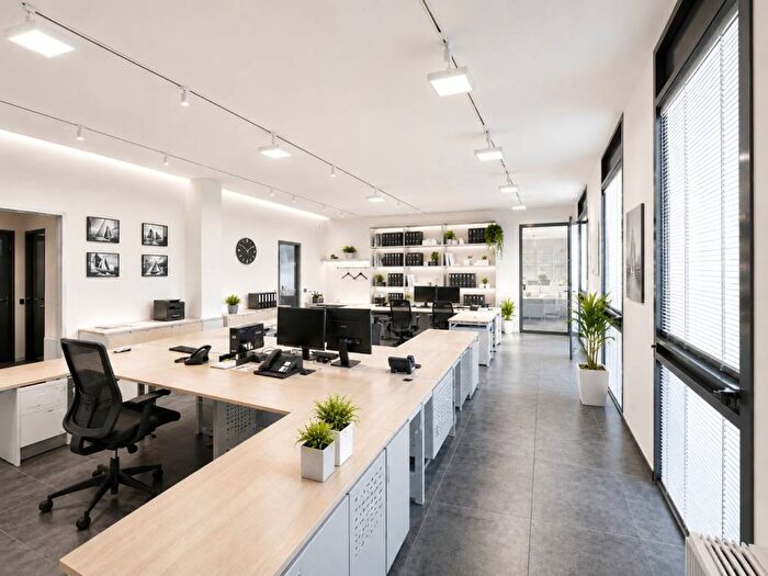 Casa quadrilocale in affitto in Alzaia Naviglio Pavese, Navigli Darsena, Milano
