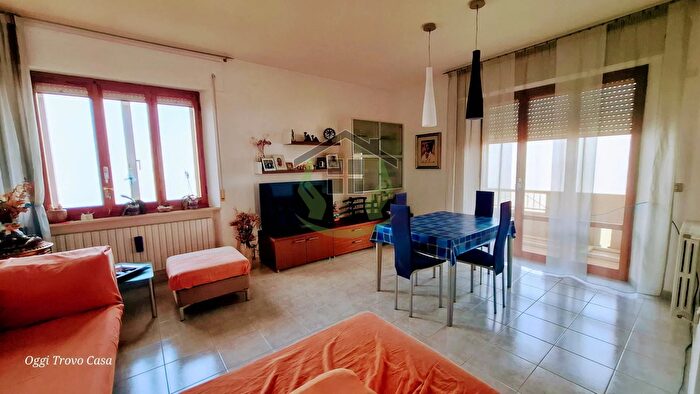 Appartamento con 5 locali in vendita in Strada Cacciona, Porto San Giorgio