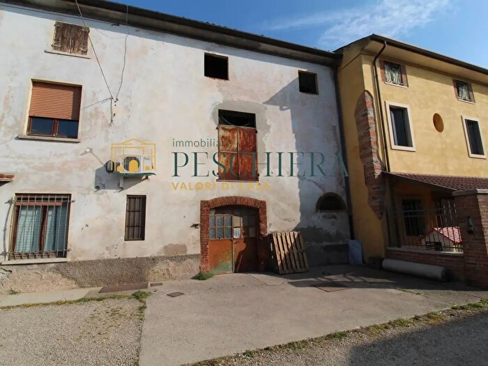 Casa bilocale in vendita in Loc Vanoni Remelli, Valeggio Sul Mincio