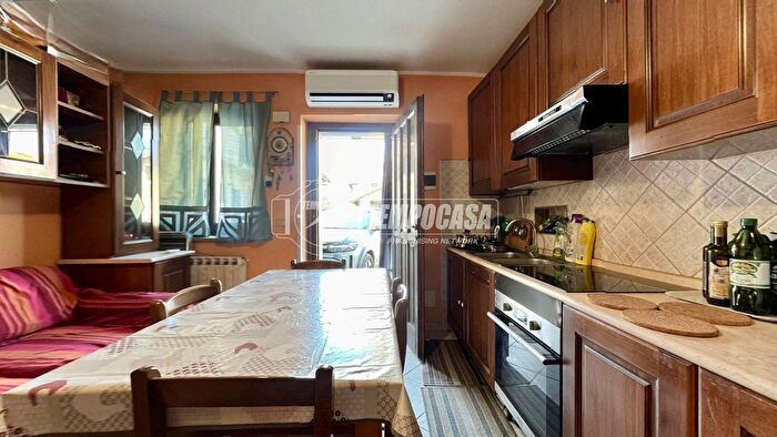 Appartamento quadrilocale in vendita in Piazza Indipendenza, Parabiago