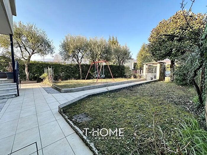 Casa con 14 locali in vendita in Bassano Del Grappa