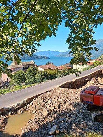 Appartamento con 5 locali in vendita in Via Garibaldi, Domaso