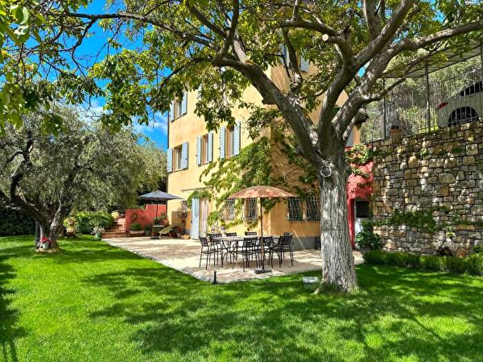 Casa con 5 locali in vendita in Via Giacomo Matteotti, Vallebona