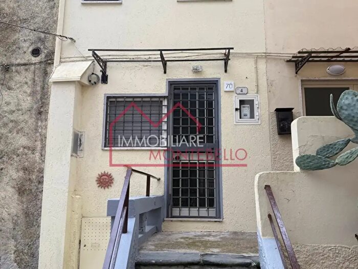 Casa bilocale in vendita in Ontebello, Camaiore