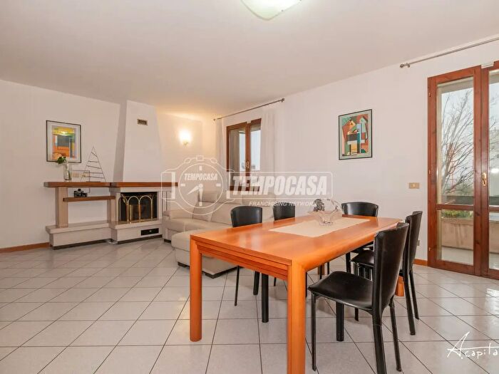 Casa con 5 locali in vendita in Via Sana, Cesena