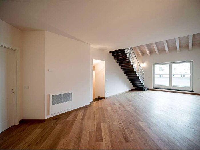 Casa con 5 locali in affitto in Via Orefici, Caricamento, Genova