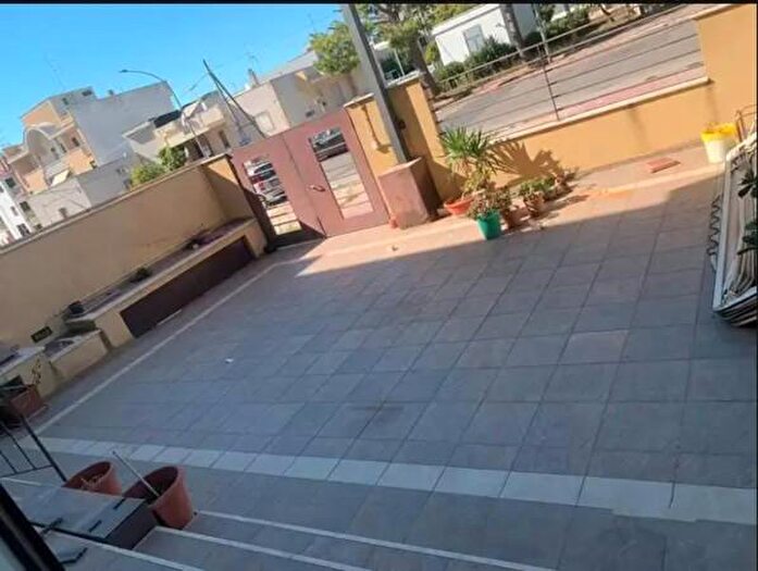 Appartamento trilocale in vendita in Viale Antonio Gramsci, Grottaglie