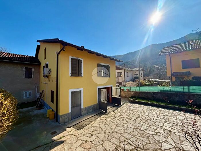 Casa con 6 locali in vendita in Via Mulino, Val Della Torre