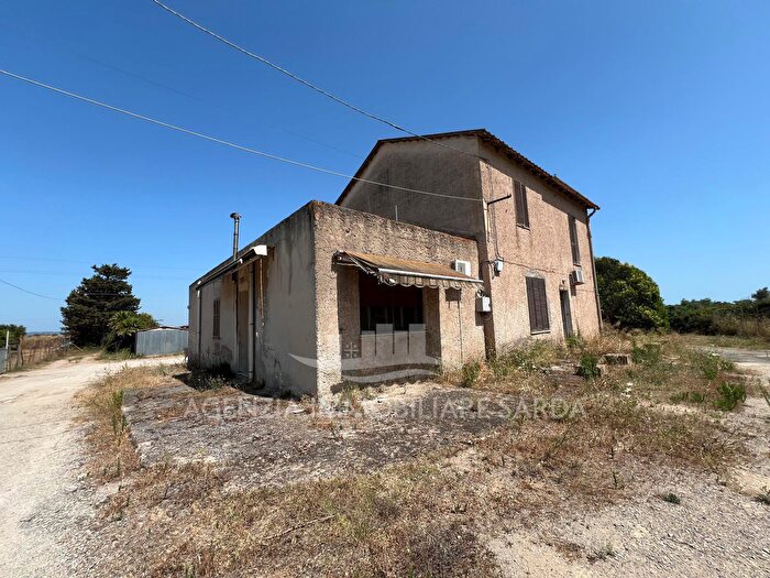 Casa con 15 locali in vendita in Alghero