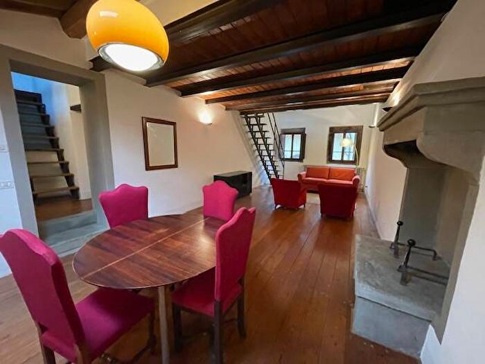 Appartamento con 5 locali in affitto in Piazza Torre di Berta, Centro, Sansepolcro