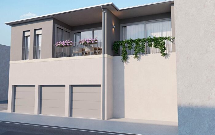 Case in Vendita e in Affitto - 3