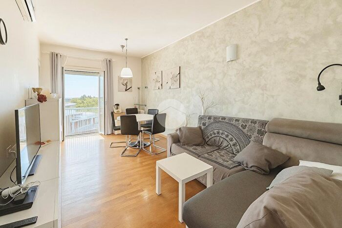 Appartamento trilocale in vendita in Via Pietro Venturi, Roma