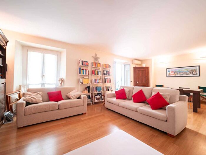 Appartamento bilocale in affitto in Via Pietro Maroncelli, Garibaldi Corso Como, Milano