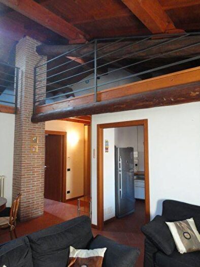Appartamento trilocale in affitto in Via Cadrega, Centro Storico, Verona