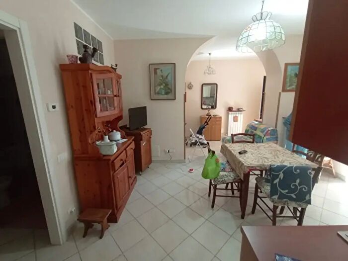 Appartamento trilocale in vendita in Via IV Novembre, Imperia
