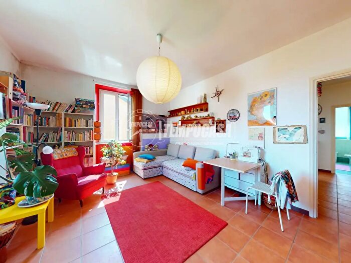 Appartamento quadrilocale in vendita in Via Papa Innocenzo XI, Vedano Olona
