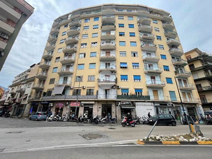 Appartamento bilocale in affitto in Via Giuseppe Cosenza, Centro, Castellammare di Stabia