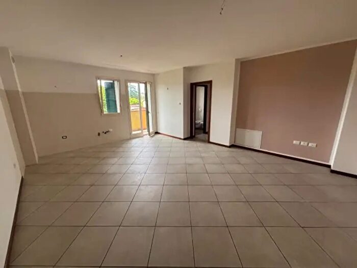 Appartamento trilocale in vendita in Via del Braldo, Forli