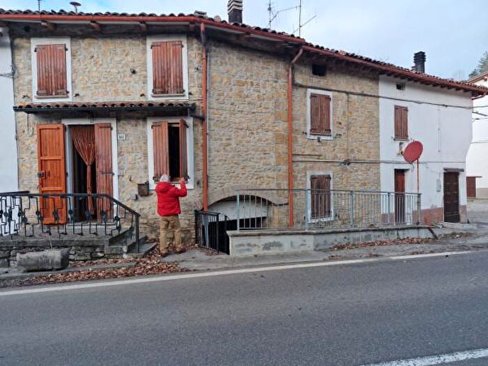 Appartamento quadrilocale in vendita in Via Giardini Sud, Serramazzoni